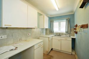 Kitchen- click for photo gallery